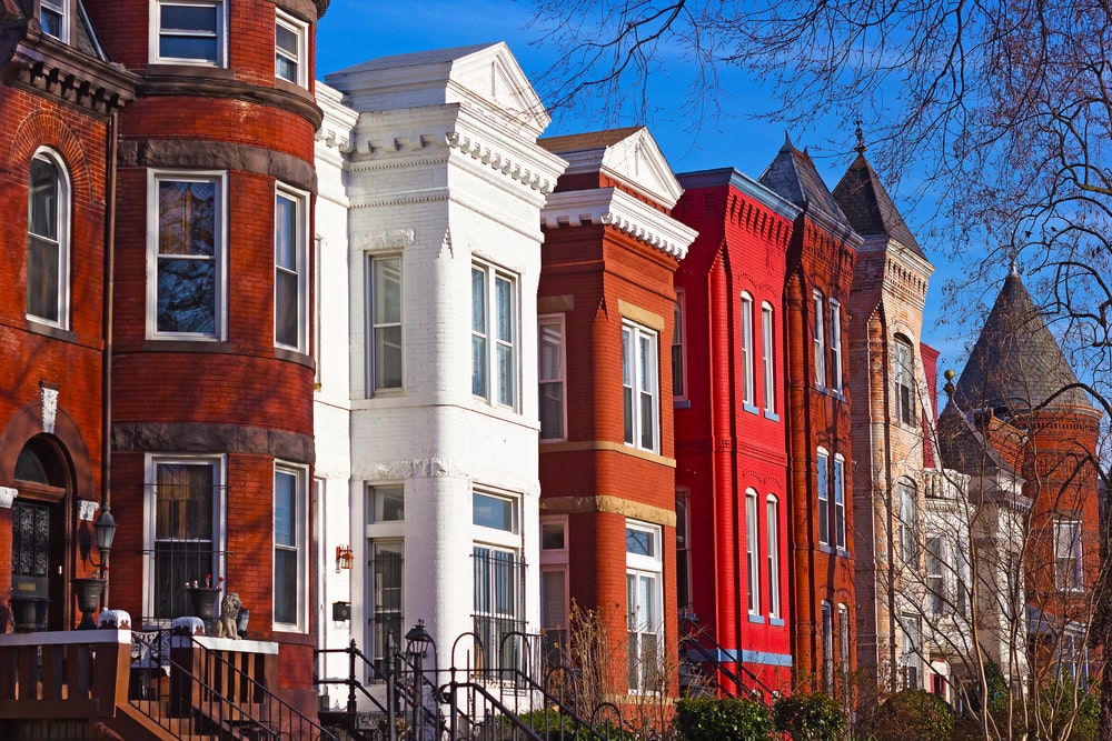 security guard providing Washington DC residential security service
